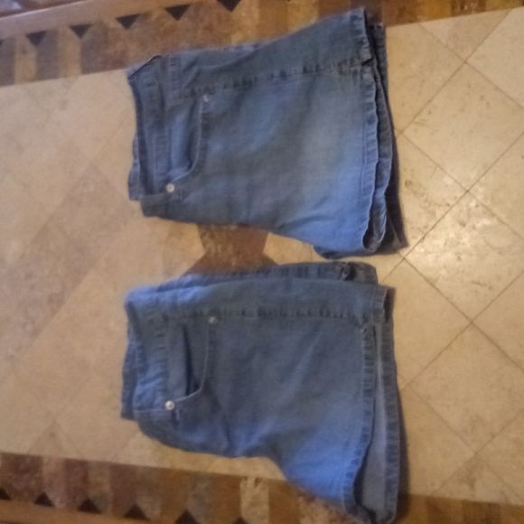 Faded Glory Shorts womans size 6 - Picture 9 of 9